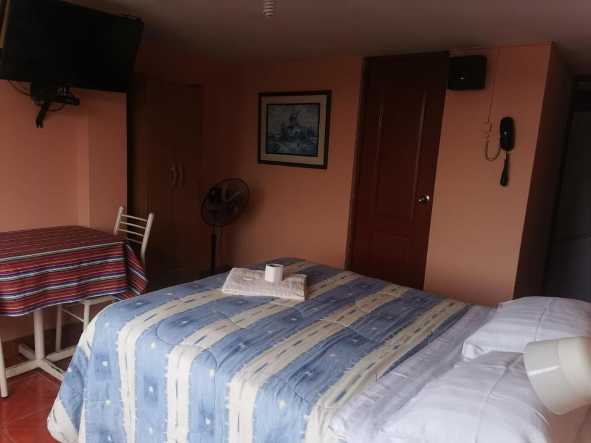 Hostal Turistico El Cajamarquez Лима Экстерьер фото