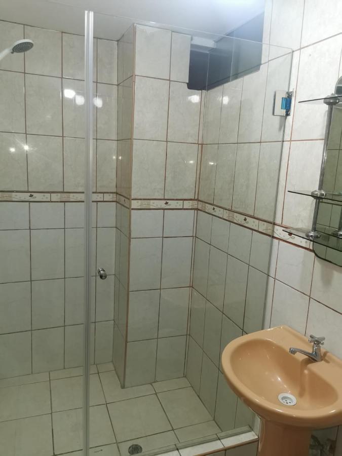 Hostal Turistico El Cajamarquez Лима Экстерьер фото