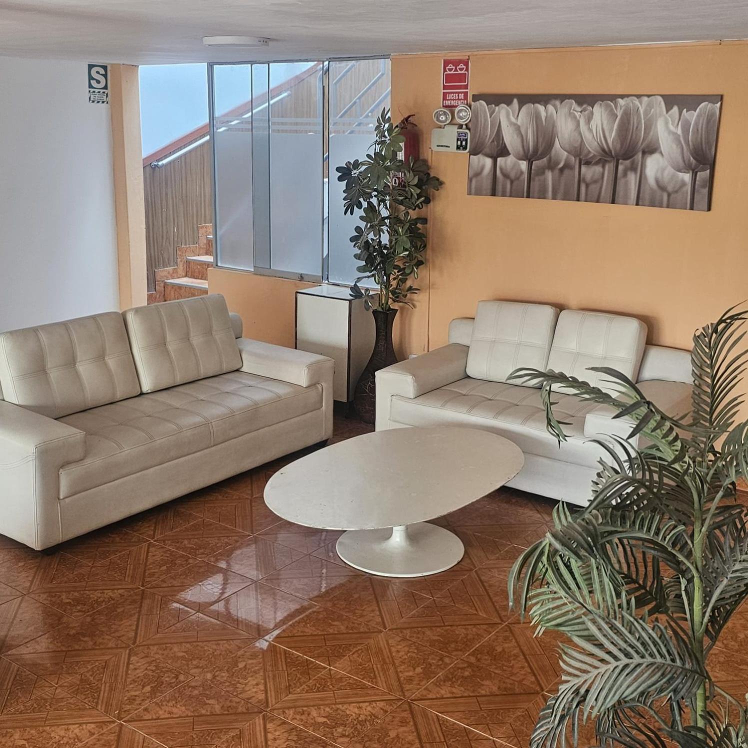 Hostal Turistico El Cajamarquez Лима Экстерьер фото